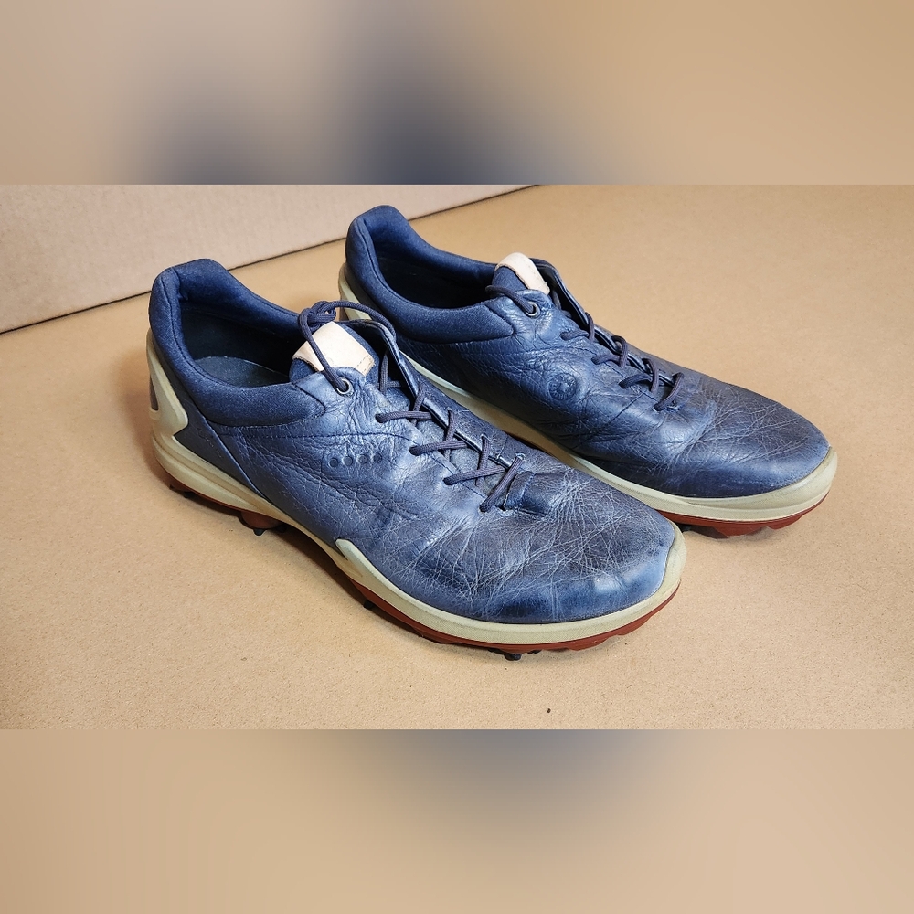 Ecco Blue Athletic Golf Shoes with Leather Finish